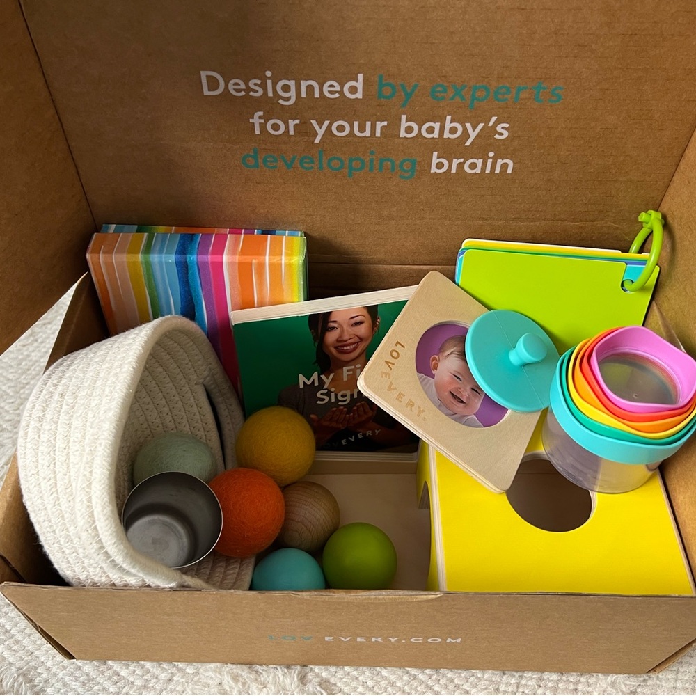 Lovevery The Inspector Play Kit 7-8 Months, 2021
